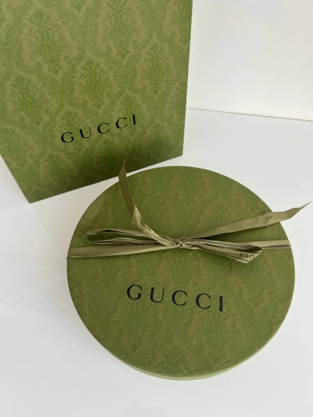Gucci Pet Bowl G Design Porcelain Plate Large Height 2.4 Diameter 7 New $650